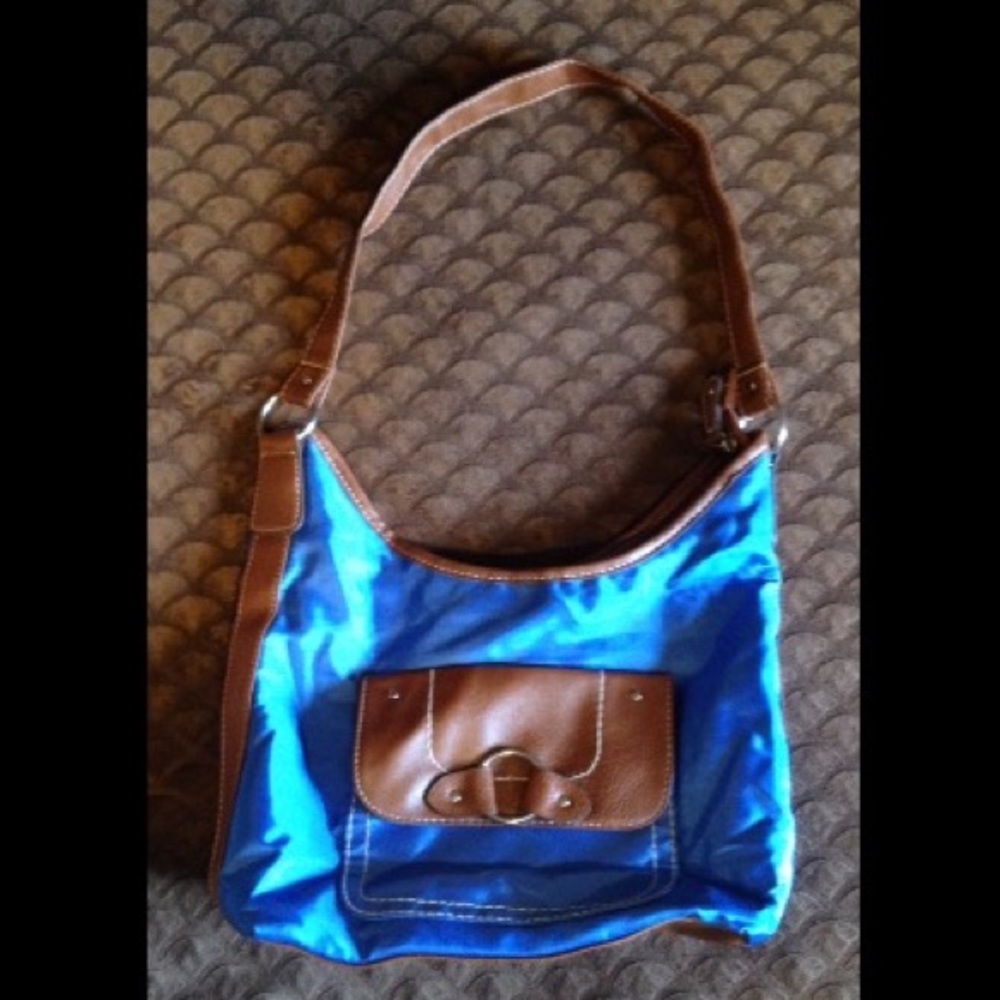 🌺🌺Cute medium size blue and tan purse